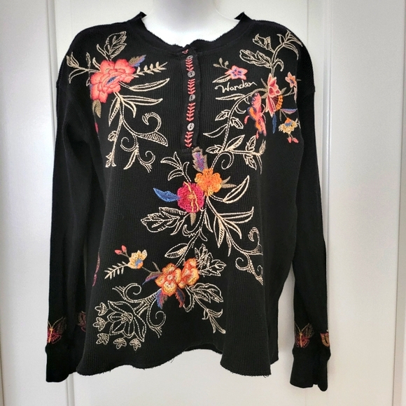 Johnny Was Embroidered & Floral Pattern Top Lot. - Picture 10 of 16
